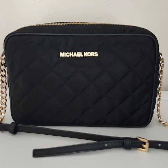 Michael Kors Jet Set Crossbody w/Free MK Wallet - Picture 2 of 15